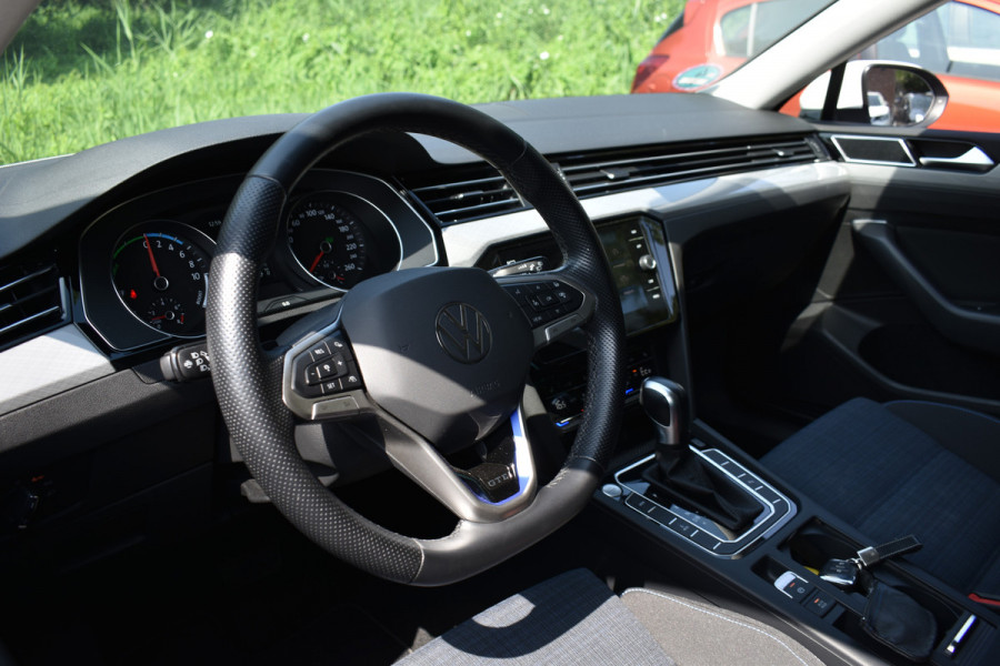 Volkswagen Passat Variant 218PK DSG HYBRID GTE BUSINESS CAMERA/NAVI/STUURVERW.