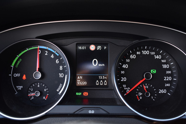 Volkswagen Passat Variant 218PK DSG HYBRID GTE BUSINESS LEDER/CAMERA/TREKHAAK/IQ-LIGHT