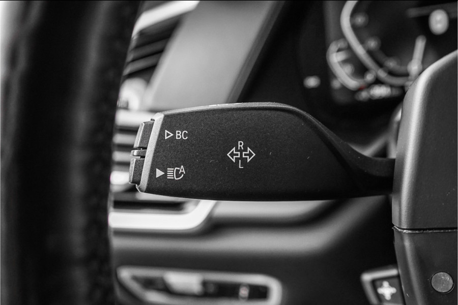 BMW X5 xDrive45e High Ex M-Sport Driving Ass Pro Luchtvering Trekhaak 360° BMW X5 xDrive45e High Ex M-Sport Driving Ass Pro Luchtvering Trekhaak 360°