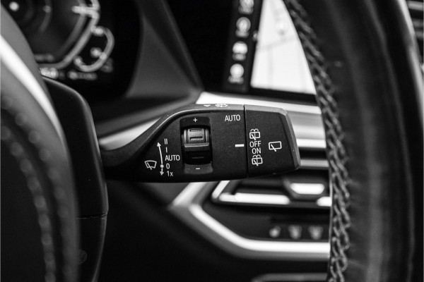 BMW X5 xDrive45e High Ex M-Sport Driving Ass Pro Luchtvering Trekhaak 360° BMW X5 xDrive45e High Ex M-Sport Driving Ass Pro Luchtvering Trekhaak 360°