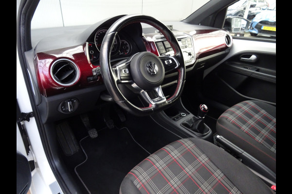 Volkswagen up! 1.0 TSI GTI * PDC * STOELVERW. * CITY SAFETY !! Volkswagen up! 1.0 TSI GTI * PDC * STOELVERW. * CITY SAFETY !!