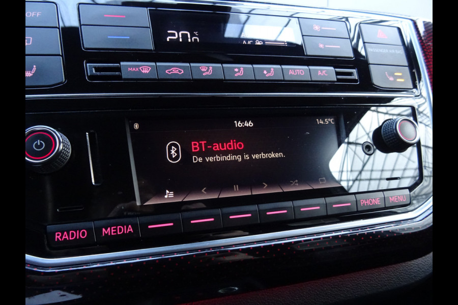 Volkswagen up! 1.0 TSI GTI * PDC * STOELVERW. * CITY SAFETY !! Volkswagen up! 1.0 TSI GTI * PDC * STOELVERW. * CITY SAFETY !!