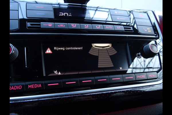 Volkswagen up! 1.0 TSI GTI * PDC * STOELVERW. * CITY SAFETY !! Volkswagen up! 1.0 TSI GTI * PDC * STOELVERW. * CITY SAFETY !!