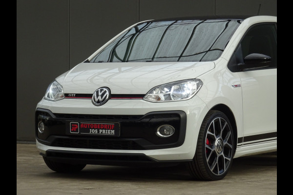 Volkswagen up! 1.0 TSI GTI * PDC * STOELVERW. * CITY SAFETY !! Volkswagen up! 1.0 TSI GTI * PDC * STOELVERW. * CITY SAFETY !!