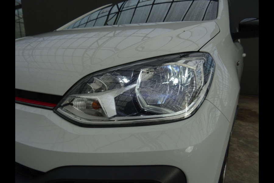 Volkswagen up! 1.0 TSI GTI * PDC * STOELVERW. * CITY SAFETY !! Volkswagen up! 1.0 TSI GTI * PDC * STOELVERW. * CITY SAFETY !!