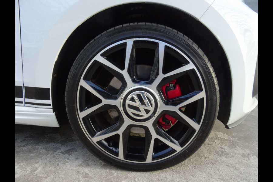 Volkswagen up! 1.0 TSI GTI * PDC * STOELVERW. * CITY SAFETY !! Volkswagen up! 1.0 TSI GTI * PDC * STOELVERW. * CITY SAFETY !!