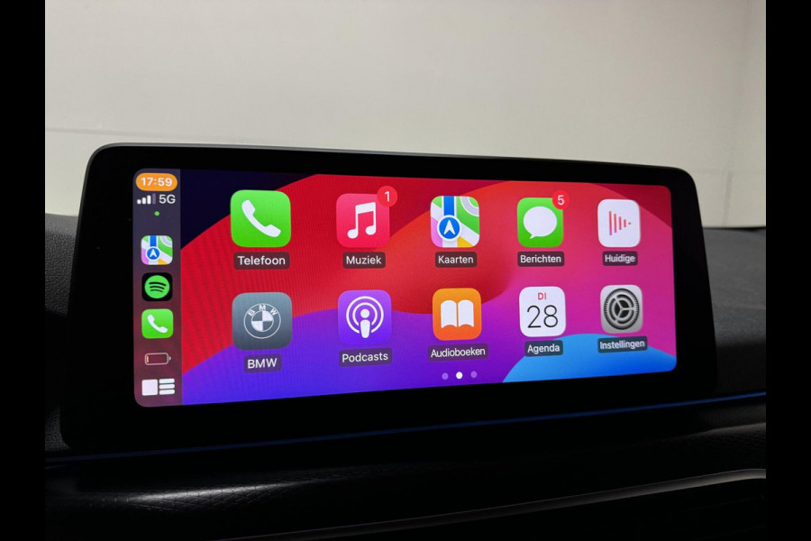 BMW 5 Serie Touring 530e M-Sport Pano Sfeer Leder Carplay Trekh.