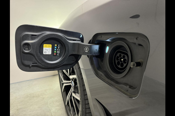 BMW 5 Serie Touring 530e M-Sport Pano Sfeer Leder Carplay Trekh.