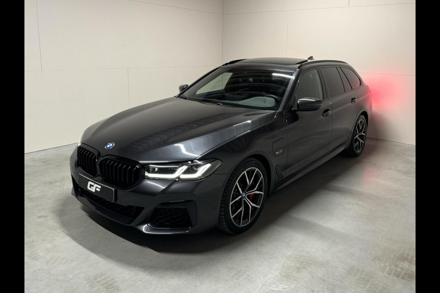 BMW 5 Serie Touring 530e M-Sport Pano Sfeer Leder Carplay Trekh.
