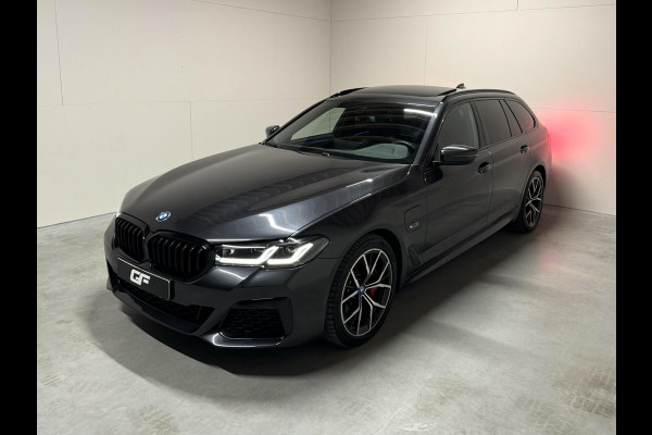 BMW 5 Serie Touring 530e M-Sport Pano Sfeer Leder Carplay Trekh.