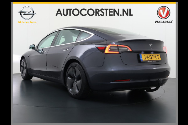 Tesla Model 3 RWD SR+ 60kWh 325PK SOH 88% Trekhaak 1.000KG Trekgewicht Lmv AutoPilot Leder PanoDak Adaptive-Cruise Lmv Camera's Elektr.-Stuur+ Navi LED ACC DAB Voorverwarmen interieur via App Keyless via Telefoonsleutel One-Pedal-Drive 1e Eigenaar Origineel Nederlandse Auto tot 11kw laden thuis! 1.584kg licht! Accu garantie 160.000km/28-09-2028 Tesla Model 3 RWD SR+ 60kWh 325PK SOH 88% Trekhaak 1.000KG Trekgewicht Lmv AutoPilot Leder PanoDak Adaptive-Cruise Lmv Camera's Elektr.-Stuur+ Navi LED ACC DAB Voorverwarmen interieur via App Keyless via Telefoonsleutel One-Pedal-Drive 1e Eigenaar Origineel Nederlandse Auto tot 11kw laden thuis! 1.584kg licht! Accu garantie 160.000km/28-09-2028