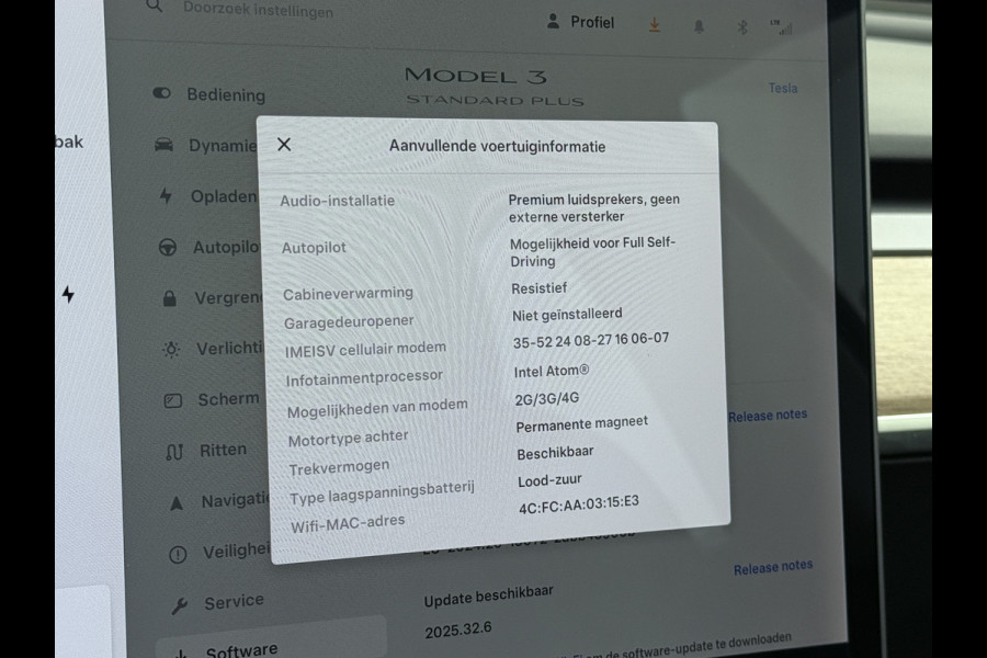 Tesla Model 3 RWD SR+ 60kWh 325PK SOH 88% Trekhaak 1.000KG Trekgewicht Lmv AutoPilot Leder PanoDak Adaptive-Cruise Lmv Camera's Elektr.-Stuur+ Navi LED ACC DAB Voorverwarmen interieur via App Keyless via Telefoonsleutel One-Pedal-Drive 1e Eigenaar Origineel Nederlandse Auto tot 11kw laden thuis! 1.584kg licht! Accu garantie 160.000km/28-09-2028 Tesla Model 3 RWD SR+ 60kWh 325PK SOH 88% Trekhaak 1.000KG Trekgewicht Lmv AutoPilot Leder PanoDak Adaptive-Cruise Lmv Camera's Elektr.-Stuur+ Navi LED ACC DAB Voorverwarmen interieur via App Keyless via Telefoonsleutel One-Pedal-Drive 1e Eigenaar Origineel Nederlandse Auto tot 11kw laden thuis! 1.584kg licht! Accu garantie 160.000km/28-09-2028