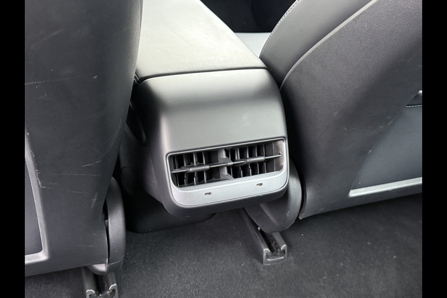 Tesla Model 3 RWD SR+ 60kWh 325PK SOH 88% Trekhaak 1.000KG Trekgewicht Lmv AutoPilot Leder PanoDak Adaptive-Cruise Lmv Camera's Elektr.-Stuur+ Navi LED ACC DAB Voorverwarmen interieur via App Keyless via Telefoonsleutel One-Pedal-Drive 1e Eigenaar Origineel Nederlandse Auto tot 11kw laden thuis! 1.584kg licht! Accu garantie 160.000km/28-09-2028 Tesla Model 3 RWD SR+ 60kWh 325PK SOH 88% Trekhaak 1.000KG Trekgewicht Lmv AutoPilot Leder PanoDak Adaptive-Cruise Lmv Camera's Elektr.-Stuur+ Navi LED ACC DAB Voorverwarmen interieur via App Keyless via Telefoonsleutel One-Pedal-Drive 1e Eigenaar Origineel Nederlandse Auto tot 11kw laden thuis! 1.584kg licht! Accu garantie 160.000km/28-09-2028