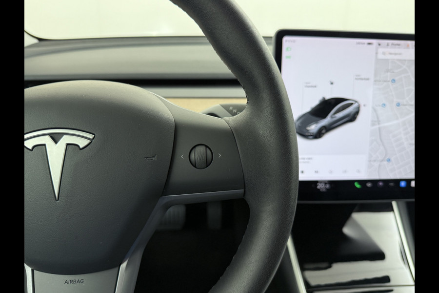 Tesla Model 3 RWD SR+ 60kWh 325PK SOH 88% Trekhaak 1.000KG Trekgewicht Lmv AutoPilot Leder PanoDak Adaptive-Cruise Lmv Camera's Elektr.-Stuur+ Navi LED ACC DAB Voorverwarmen interieur via App Keyless via Telefoonsleutel One-Pedal-Drive 1e Eigenaar Origineel Nederlandse Auto tot 11kw laden thuis! 1.584kg licht! Accu garantie 160.000km/28-09-2028 Tesla Model 3 RWD SR+ 60kWh 325PK SOH 88% Trekhaak 1.000KG Trekgewicht Lmv AutoPilot Leder PanoDak Adaptive-Cruise Lmv Camera's Elektr.-Stuur+ Navi LED ACC DAB Voorverwarmen interieur via App Keyless via Telefoonsleutel One-Pedal-Drive 1e Eigenaar Origineel Nederlandse Auto tot 11kw laden thuis! 1.584kg licht! Accu garantie 160.000km/28-09-2028