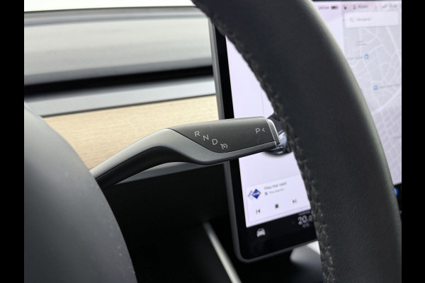 Tesla Model 3 RWD SR+ 60kWh 325PK SOH 88% Trekhaak 1.000KG Trekgewicht Lmv AutoPilot Leder PanoDak Adaptive-Cruise Lmv Camera's Elektr.-Stuur+ Navi LED ACC DAB Voorverwarmen interieur via App Keyless via Telefoonsleutel One-Pedal-Drive 1e Eigenaar Origineel Nederlandse Auto tot 11kw laden thuis! 1.584kg licht! Accu garantie 160.000km/28-09-2028 Tesla Model 3 RWD SR+ 60kWh 325PK SOH 88% Trekhaak 1.000KG Trekgewicht Lmv AutoPilot Leder PanoDak Adaptive-Cruise Lmv Camera's Elektr.-Stuur+ Navi LED ACC DAB Voorverwarmen interieur via App Keyless via Telefoonsleutel One-Pedal-Drive 1e Eigenaar Origineel Nederlandse Auto tot 11kw laden thuis! 1.584kg licht! Accu garantie 160.000km/28-09-2028
