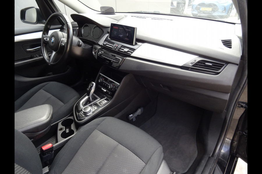 BMW 2 Serie Gran Tourer 218i 7p. Business Edition * HEAD-UP * CARPLAY * VOLLE TANK !! BMW 2 Serie Gran Tourer 218i 7p. Business Edition * HEAD-UP * CARPLAY * VOLLE TANK !!