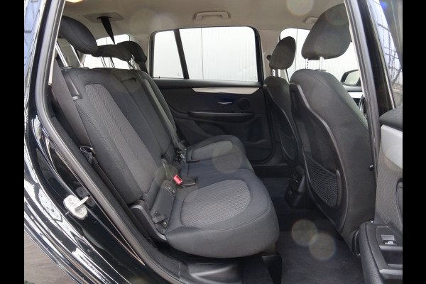 BMW 2 Serie Gran Tourer 218i 7p. Business Edition * HEAD-UP * CARPLAY * VOLLE TANK !! BMW 2 Serie Gran Tourer 218i 7p. Business Edition * HEAD-UP * CARPLAY * VOLLE TANK !!