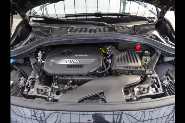 BMW 2 Serie Gran Tourer 218i 7p. Business Edition * HEAD-UP * CARPLAY * VOLLE TANK !! BMW 2 Serie Gran Tourer 218i 7p. Business Edition * HEAD-UP * CARPLAY * VOLLE TANK !!