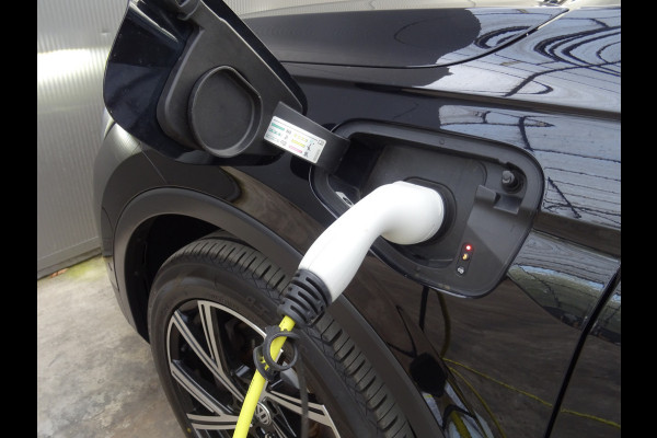 Volkswagen Tiguan 1.4 TSI eHybrid Business+ * PANORAMADAK * 19 INCH * CARPLAY !!