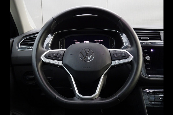 Volkswagen Tiguan 1.4 TSI eHybrid Business+ * PANORAMADAK * 19 INCH * CARPLAY !!