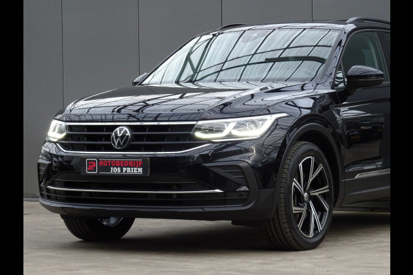Volkswagen Tiguan 1.4 TSI eHybrid Business+ * PANORAMADAK * 19 INCH * CARPLAY !!