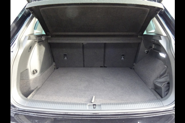 Volkswagen Tiguan 1.4 TSI eHybrid Business+ * PANORAMADAK * 19 INCH * CARPLAY !!