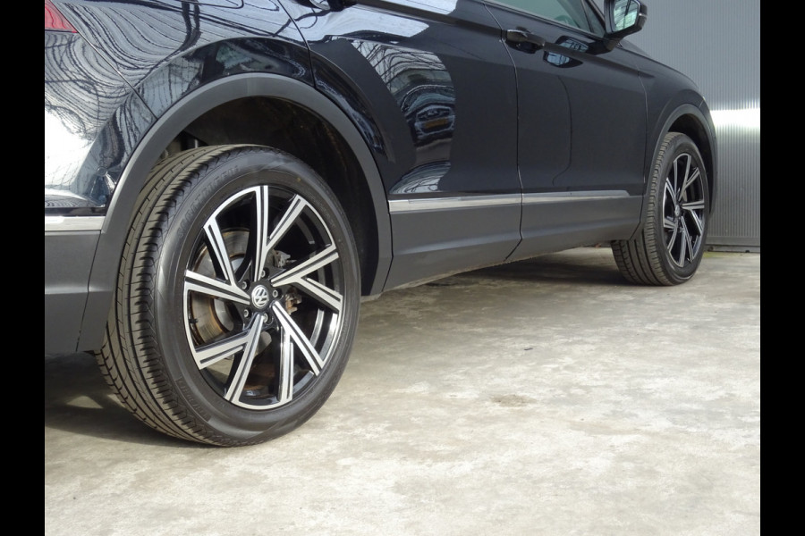 Volkswagen Tiguan 1.4 TSI eHybrid Business+ * PANORAMADAK * 19 INCH * CARPLAY !!