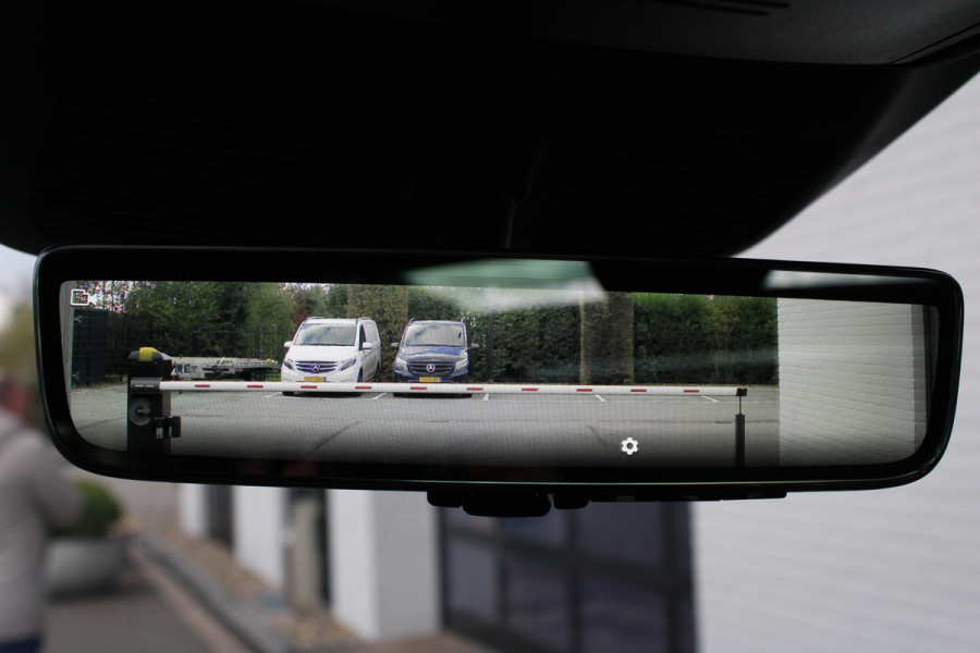 Mercedes-Benz V-Klasse 300d / Exclusive / DC / Luchtvering / Panorama / 2x Elec Schuifd / 360 Cam / Burmester / Vol Opties / NIEUW!! Mercedes-Benz V-Klasse 300d / Exclusive / DC / Luchtvering / Panorama / 2x Elec Schuifd / 360 Cam / Burmester / Vol Opties / NIEUW!!