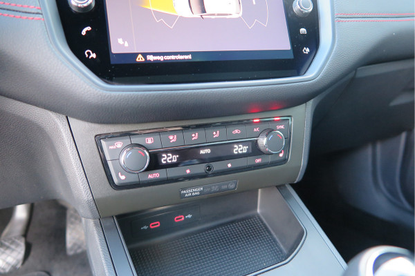 Seat Ibiza 1.0 TSI 95PK FR Limited Edition, Virtual Cockpit , Beats audio , Led verlichting, Camera, Stoelverwarming, Navi, Alcantara bekleding ,Cruise control, etc. . Seat Ibiza 1.0 TSI 95PK FR Limited Edition, Virtual Cockpit , Beats audio , Led verlichting, Camera, Stoelverwarming, Navi, Alcantara bekleding ,Cruise control, etc. .