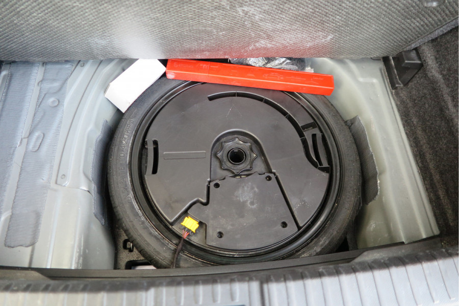 Seat Ibiza 1.0 TSI 95PK FR Limited Edition, Virtual Cockpit , Beats audio , Led verlichting, Camera, Stoelverwarming, Navi, Alcantara bekleding ,Cruise control, etc. . Seat Ibiza 1.0 TSI 95PK FR Limited Edition, Virtual Cockpit , Beats audio , Led verlichting, Camera, Stoelverwarming, Navi, Alcantara bekleding ,Cruise control, etc. .