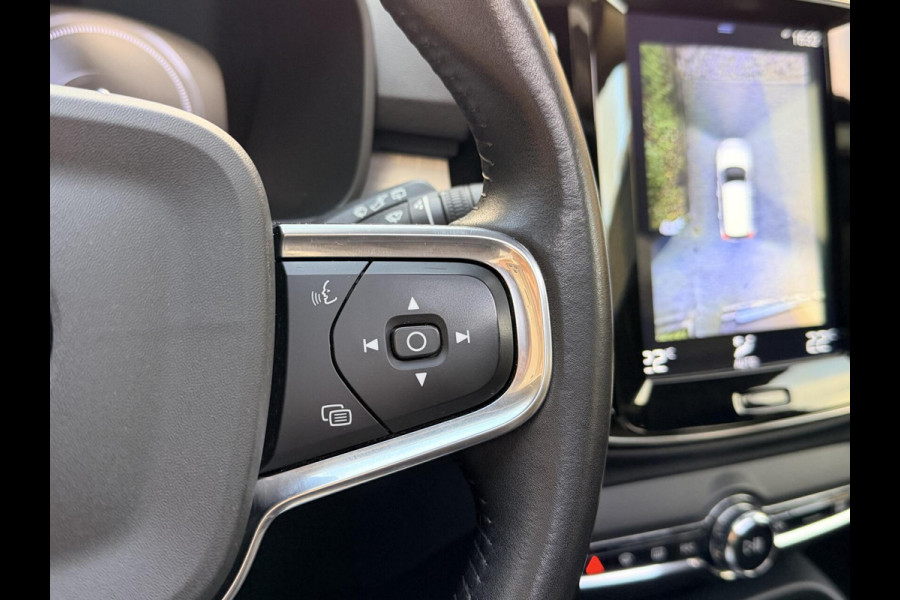 Volvo XC40 1.5 T4 Recharge R-Design Automaat | Panoramadak | LED verlichting | Sportstoelen leer | DAB | Apple CarPlay | 360 graden camera