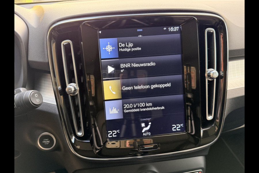Volvo XC40 1.5 T4 Recharge R-Design Automaat | Panoramadak | LED verlichting | Sportstoelen leer | DAB | Apple CarPlay | 360 graden camera