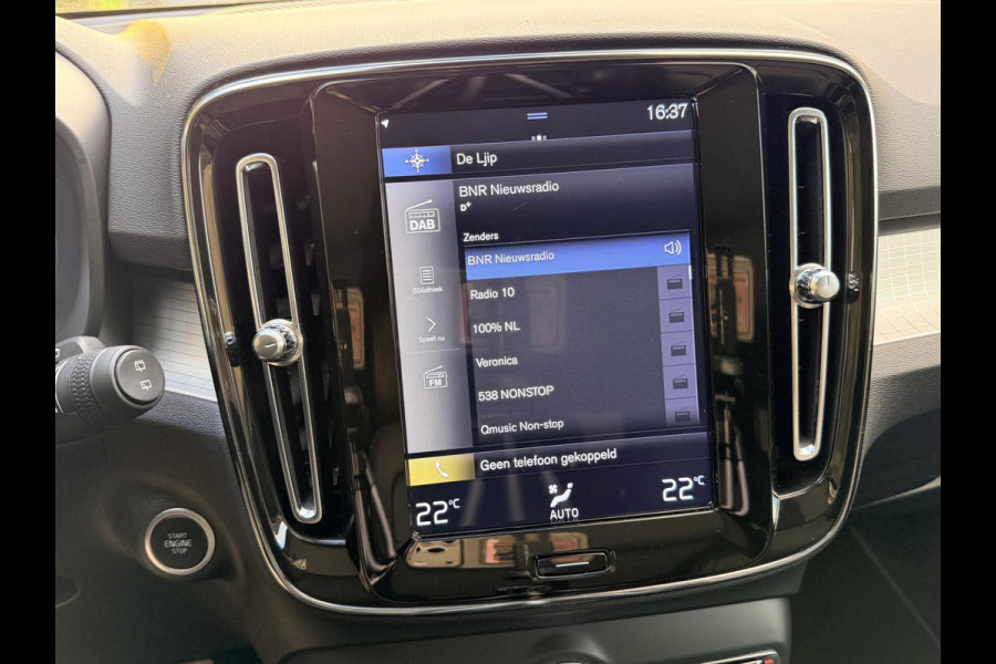 Volvo XC40 1.5 T4 Recharge R-Design Automaat | Panoramadak | LED verlichting | Sportstoelen leer | DAB | Apple CarPlay | 360 graden camera