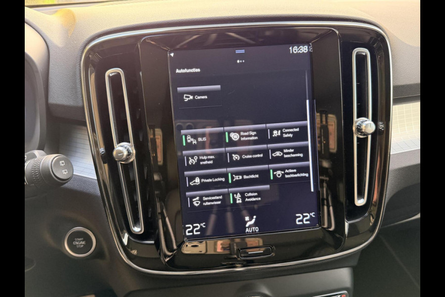 Volvo XC40 1.5 T4 Recharge R-Design Automaat | Panoramadak | LED verlichting | Sportstoelen leer | DAB | Apple CarPlay | 360 graden camera
