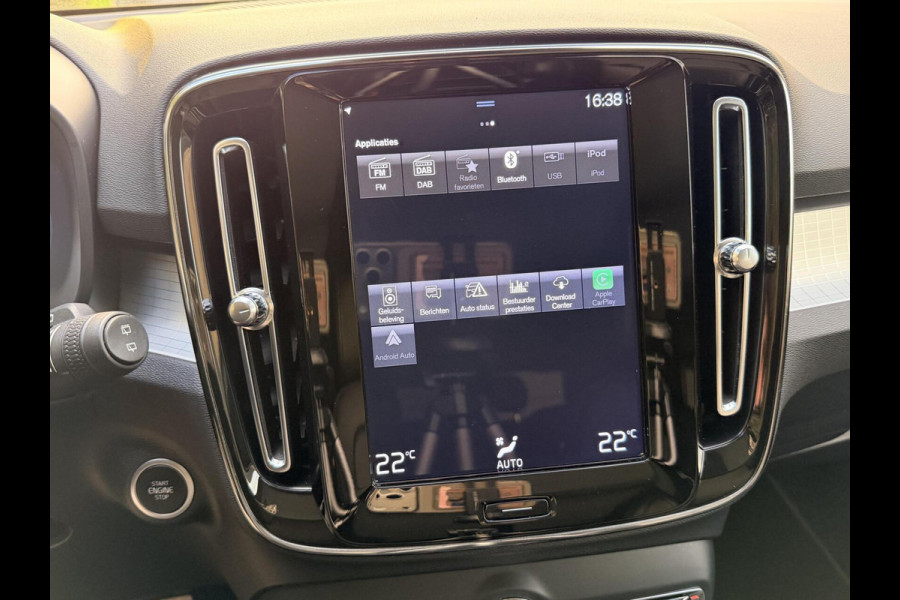 Volvo XC40 1.5 T4 Recharge R-Design Automaat | Panoramadak | LED verlichting | Sportstoelen leer | DAB | Apple CarPlay | 360 graden camera