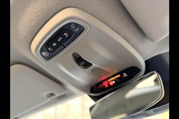 Volvo XC40 1.5 T4 Recharge R-Design Automaat | Panoramadak | LED verlichting | Sportstoelen leer | DAB | Apple CarPlay | 360 graden camera