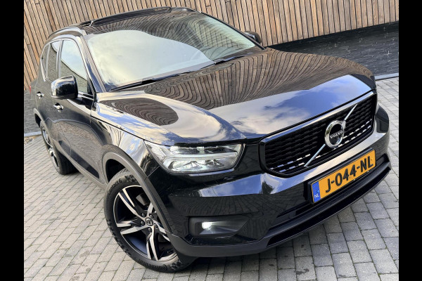 Volvo XC40 1.5 T4 Recharge R-Design Automaat | Panoramadak | LED verlichting | Sportstoelen leer | DAB | Apple CarPlay | 360 graden camera