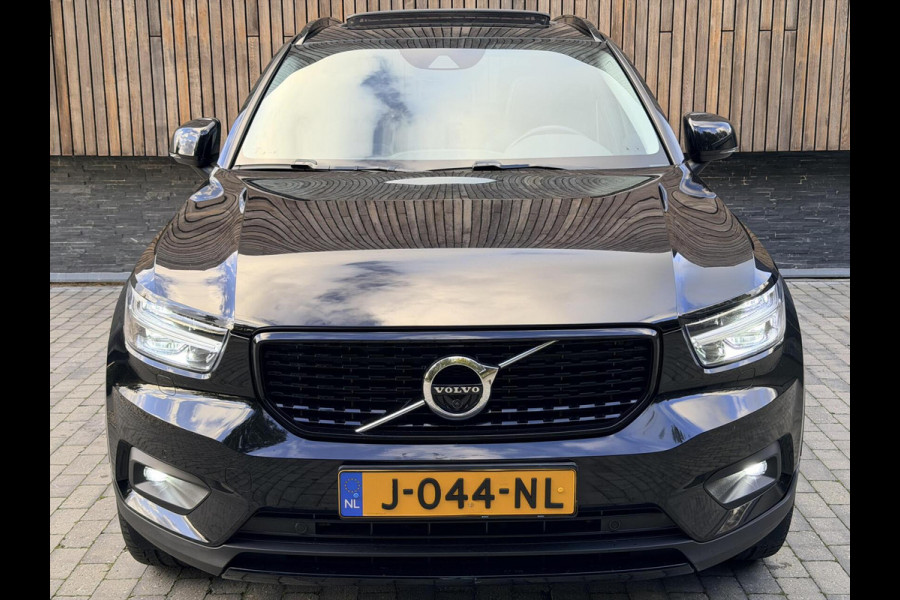 Volvo XC40 1.5 T4 Recharge R-Design Automaat | Panoramadak | LED verlichting | Sportstoelen leer | DAB | Apple CarPlay | 360 graden camera