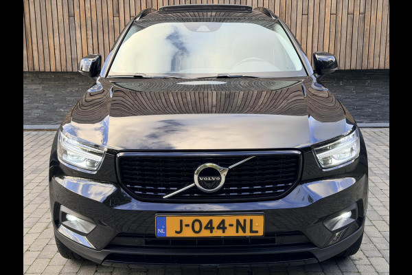 Volvo XC40 1.5 T4 Recharge R-Design Automaat | Panoramadak | LED verlichting | Sportstoelen leer | DAB | Apple CarPlay | 360 graden camera
