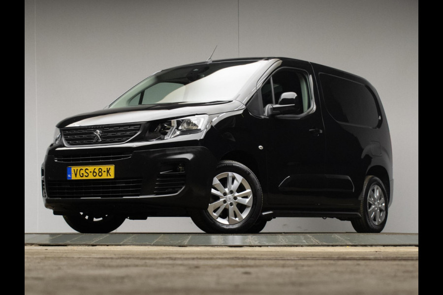 Peugeot Partner 1.5 BlueHDI Premium Sport (APPLE CARPLAY,NAVI,CAMERA,TREKHAAK,SCHUIFDEUR,CLIMATE,LM VELGEN,NETTESTAAT)