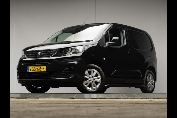 Peugeot Partner 1.5 BlueHDI Premium Sport (APPLE CARPLAY,NAVI,CAMERA,TREKHAAK,SCHUIFDEUR,CLIMATE,LM VELGEN,NETTESTAAT)