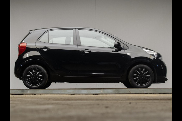 Kia Picanto 1.0 MPi ComfortPlusLine Sport (APPEL CARPLAY,NAVI,CAMERA,BLACK PACK,SPORTSTOELEN,PDC,GETINT,NETTESTAAT) Kia Picanto 1.0 MPi ComfortPlusLine Sport (APPEL CARPLAY,NAVI,CAMERA,BLACK PACK,SPORTSTOELEN,PDC,GETINT,NETTESTAAT)