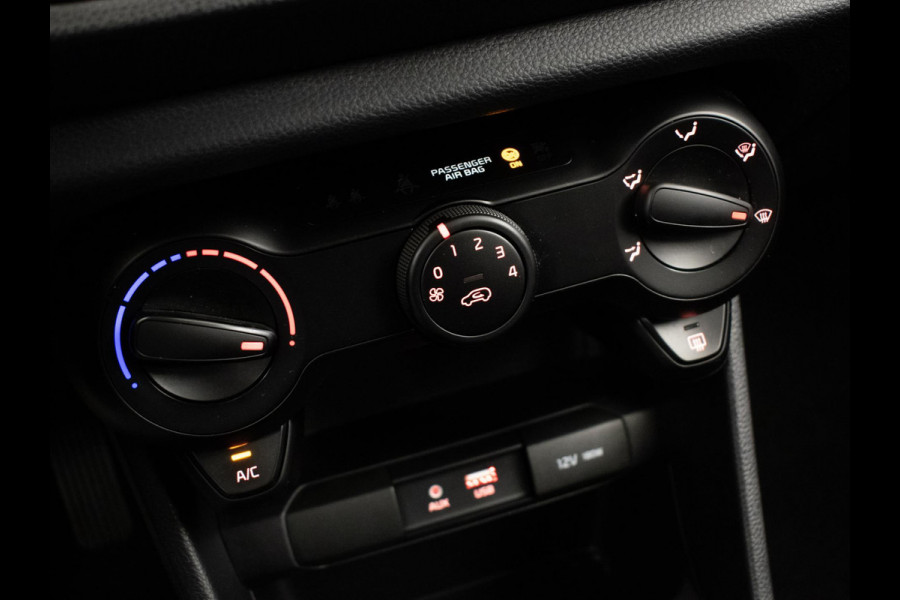 Kia Picanto 1.0 MPi ComfortPlusLine Sport (APPEL CARPLAY,NAVI,CAMERA,BLACK PACK,SPORTSTOELEN,PDC,GETINT,NETTESTAAT) Kia Picanto 1.0 MPi ComfortPlusLine Sport (APPEL CARPLAY,NAVI,CAMERA,BLACK PACK,SPORTSTOELEN,PDC,GETINT,NETTESTAAT)