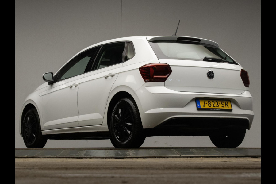 Volkswagen Polo 1.0 TSI Sport (APPLE CARPLAY,NAVI,CRUISE,PDC,CAMERA,SPORTSTOELEN,GETINT,CLIMATE,NETTESTAAT) Volkswagen Polo 1.0 TSI Sport (APPLE CARPLAY,NAVI,CRUISE,PDC,CAMERA,SPORTSTOELEN,GETINT,CLIMATE,NETTESTAAT)