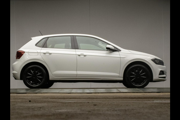 Volkswagen Polo 1.0 TSI Sport (APPLE CARPLAY,NAVI,CRUISE,PDC,CAMERA,SPORTSTOELEN,GETINT,CLIMATE,NETTESTAAT) Volkswagen Polo 1.0 TSI Sport (APPLE CARPLAY,NAVI,CRUISE,PDC,CAMERA,SPORTSTOELEN,GETINT,CLIMATE,NETTESTAAT)