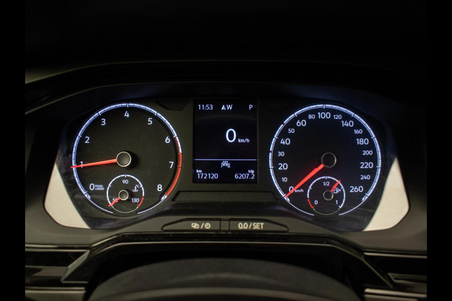 Volkswagen Polo 1.0 TSI Sport (APPLE CARPLAY,NAVI,CRUISE,PDC,CAMERA,SPORTSTOELEN,GETINT,CLIMATE,NETTESTAAT) Volkswagen Polo 1.0 TSI Sport (APPLE CARPLAY,NAVI,CRUISE,PDC,CAMERA,SPORTSTOELEN,GETINT,CLIMATE,NETTESTAAT)