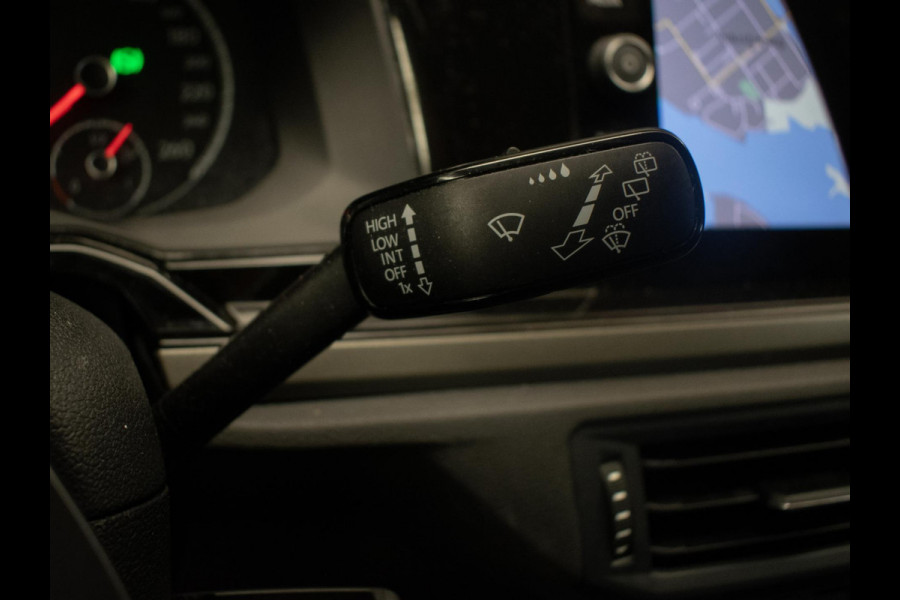 Volkswagen Polo 1.0 TSI Sport (APPLE CARPLAY,NAVI,CRUISE,PDC,CAMERA,SPORTSTOELEN,GETINT,CLIMATE,NETTESTAAT) Volkswagen Polo 1.0 TSI Sport (APPLE CARPLAY,NAVI,CRUISE,PDC,CAMERA,SPORTSTOELEN,GETINT,CLIMATE,NETTESTAAT)