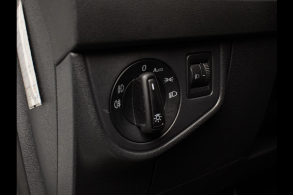 Volkswagen Polo 1.0 TSI Sport (APPLE CARPLAY,NAVI,CRUISE,PDC,CAMERA,SPORTSTOELEN,GETINT,CLIMATE,NETTESTAAT) Volkswagen Polo 1.0 TSI Sport (APPLE CARPLAY,NAVI,CRUISE,PDC,CAMERA,SPORTSTOELEN,GETINT,CLIMATE,NETTESTAAT)