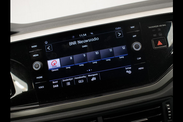 Volkswagen Polo 1.0 TSI Sport (APPLE CARPLAY,NAVI,CRUISE,PDC,CAMERA,SPORTSTOELEN,GETINT,CLIMATE,NETTESTAAT) Volkswagen Polo 1.0 TSI Sport (APPLE CARPLAY,NAVI,CRUISE,PDC,CAMERA,SPORTSTOELEN,GETINT,CLIMATE,NETTESTAAT)