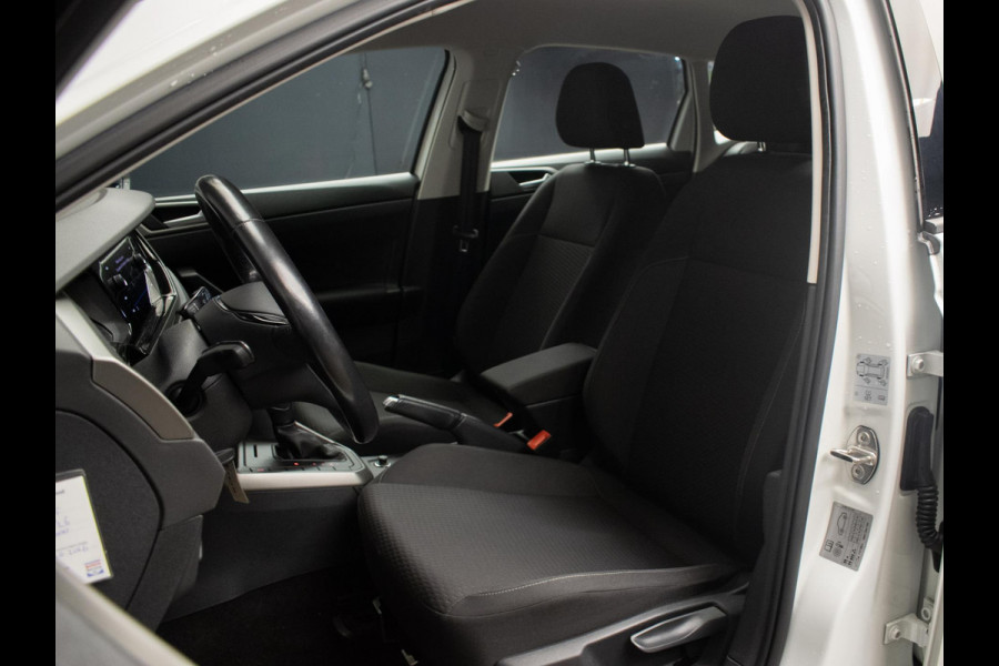 Volkswagen Polo 1.0 TSI Sport (APPLE CARPLAY,NAVI,CRUISE,PDC,CAMERA,SPORTSTOELEN,GETINT,CLIMATE,NETTESTAAT) Volkswagen Polo 1.0 TSI Sport (APPLE CARPLAY,NAVI,CRUISE,PDC,CAMERA,SPORTSTOELEN,GETINT,CLIMATE,NETTESTAAT)